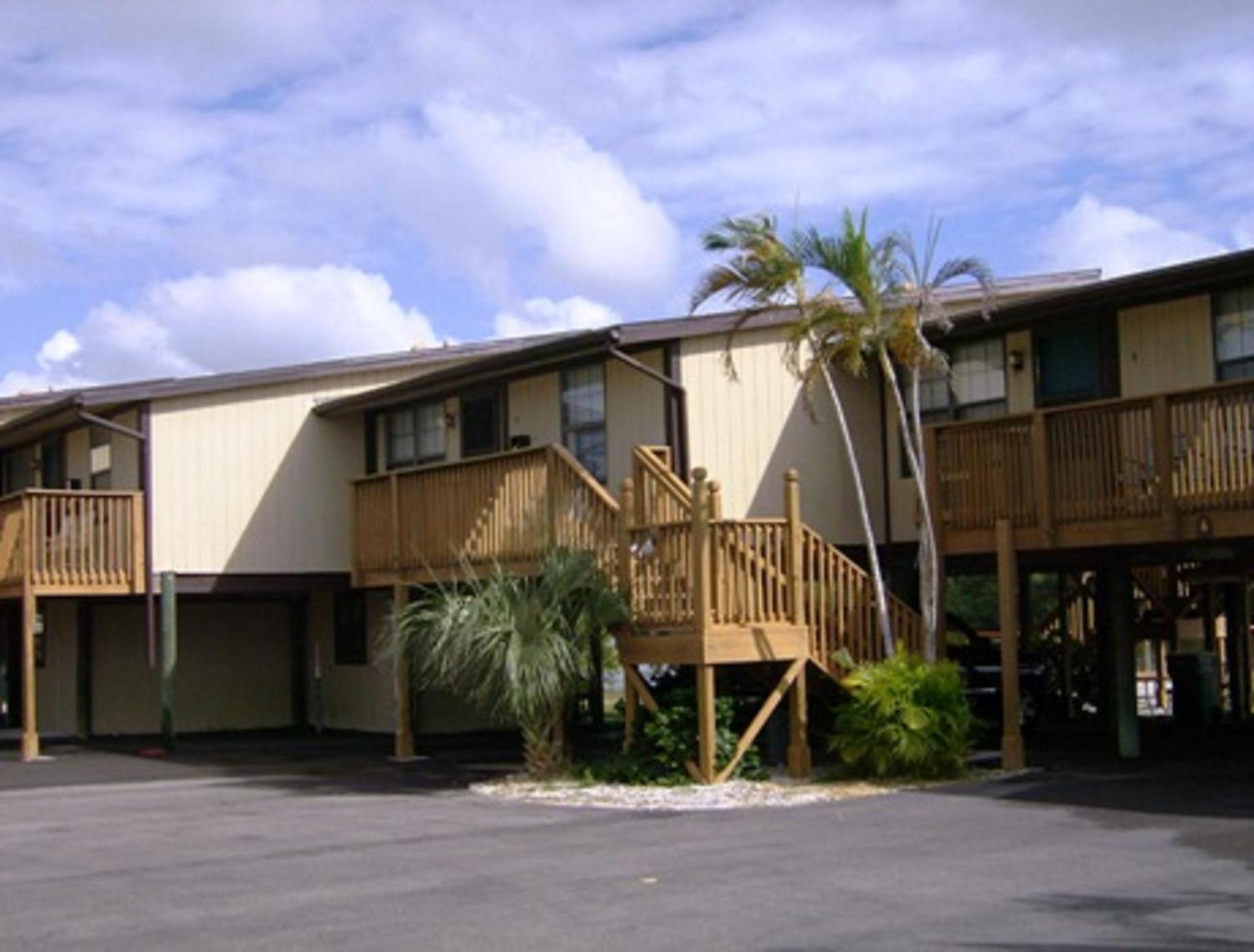 River Wilderness Waterfront Cabins Everglades City Εξωτερικό φωτογραφία