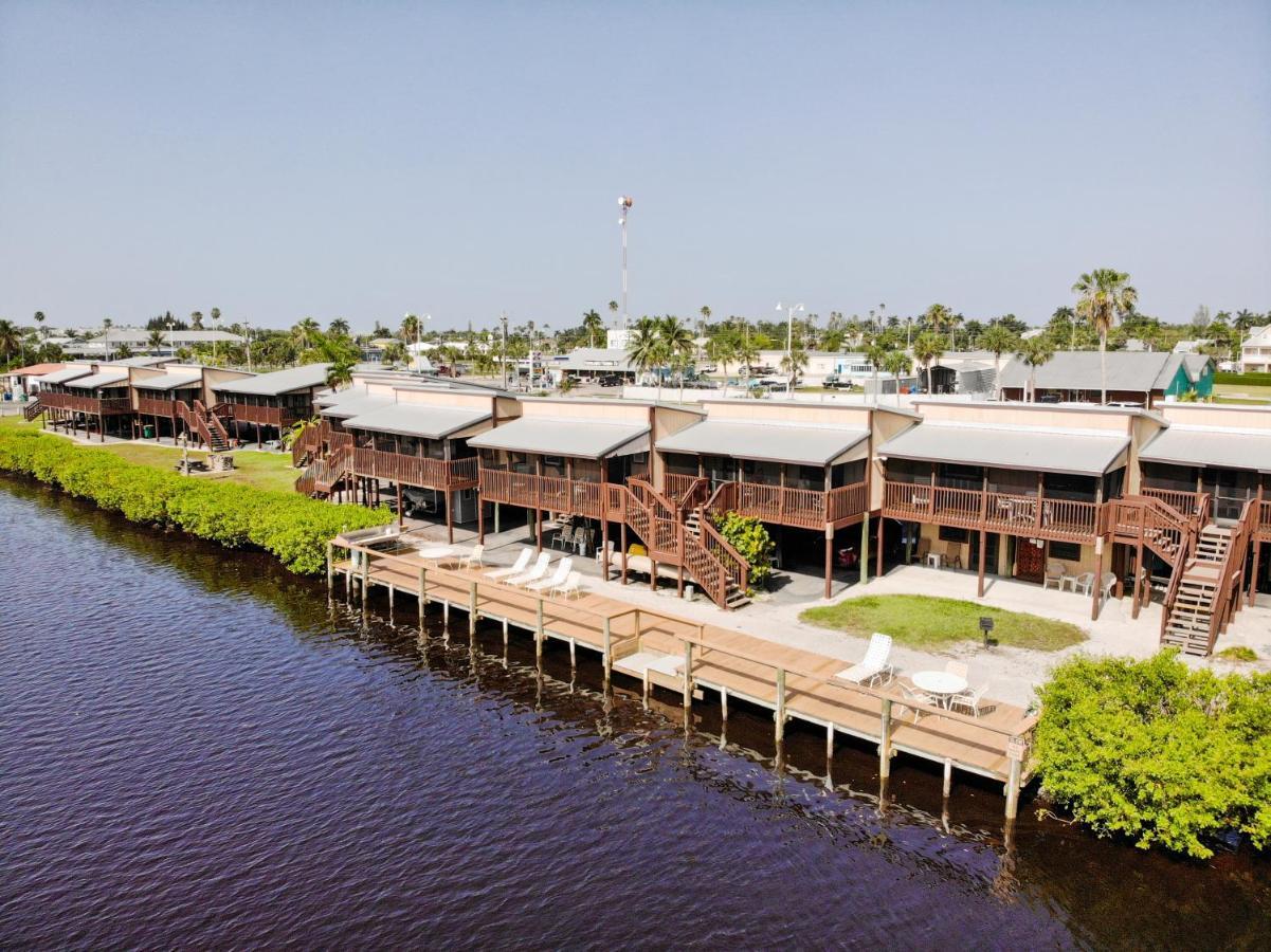 River Wilderness Waterfront Cabins Everglades City Εξωτερικό φωτογραφία