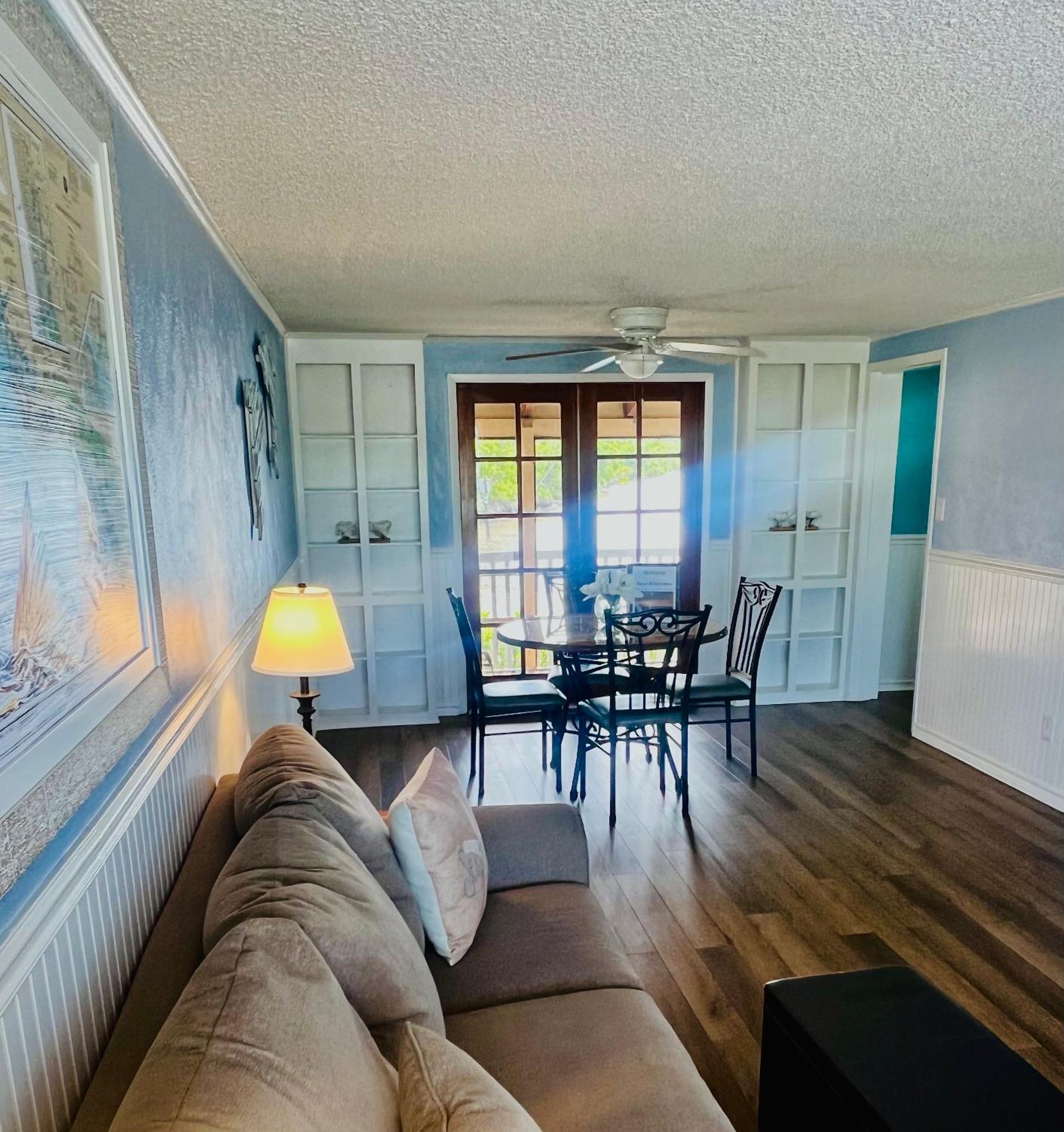 River Wilderness Waterfront Cabins Everglades City Εξωτερικό φωτογραφία